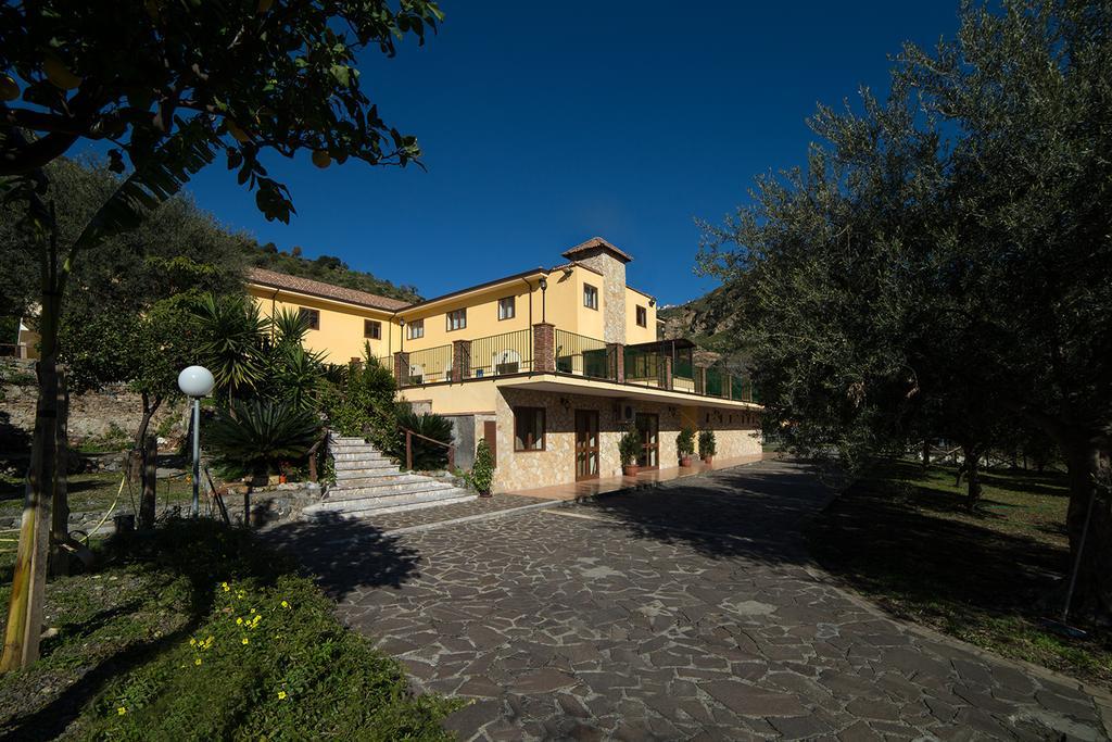 Agriturismo Villa Orchidea Ali Terme Exterior foto